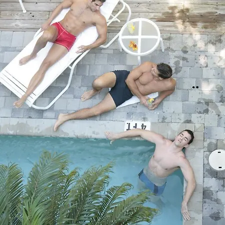 Pineapple Point Guesthouse & Resort - Gay Men'S Resort